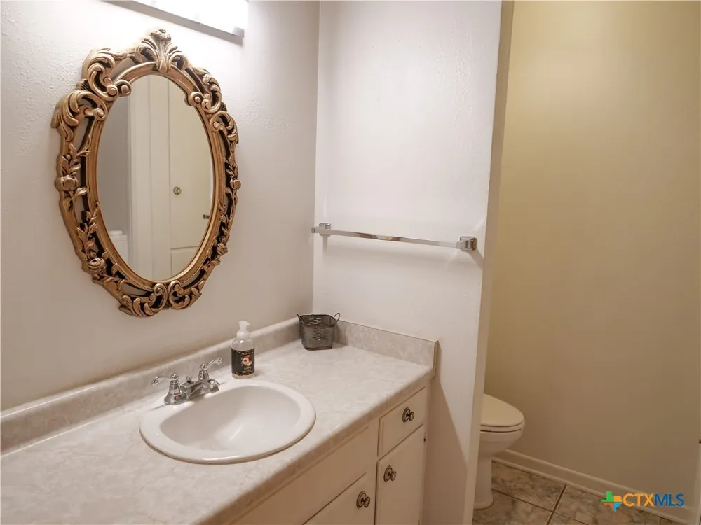 1209 E Morgan Cuero, TX 77954