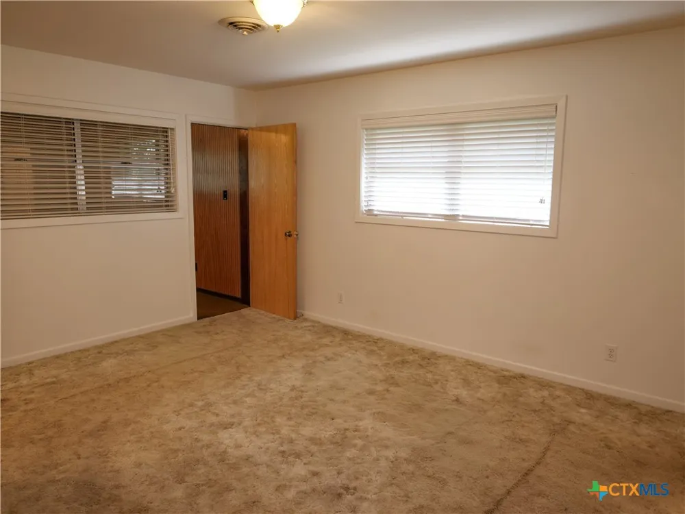 1209 E Morgan Cuero, TX 77954
