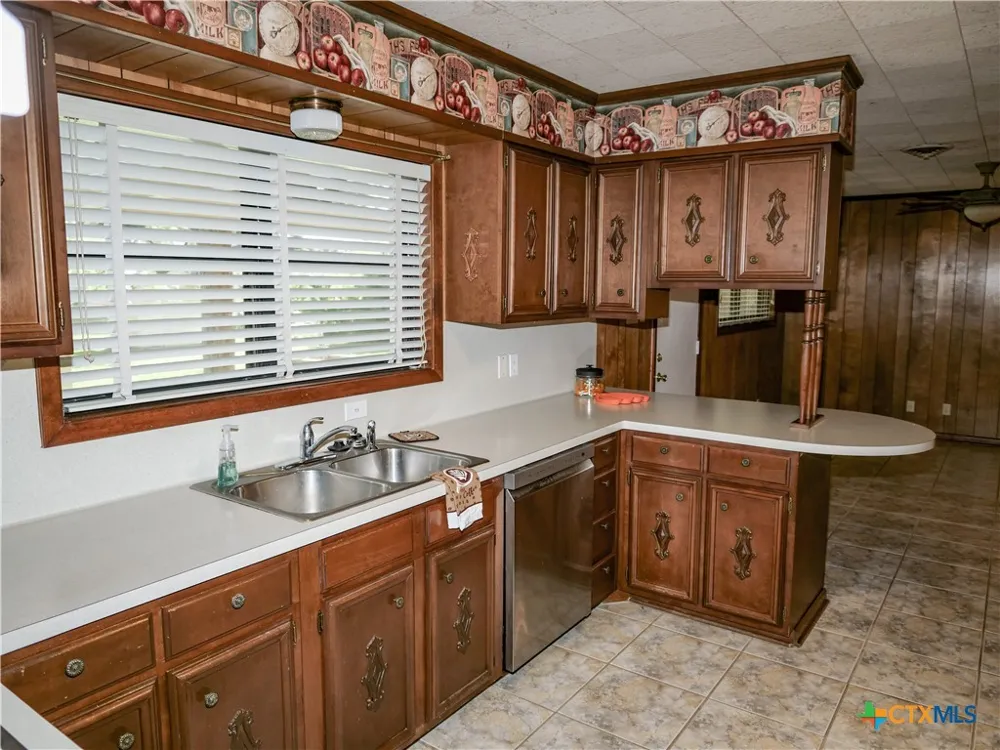 1209 E Morgan Cuero, TX 77954