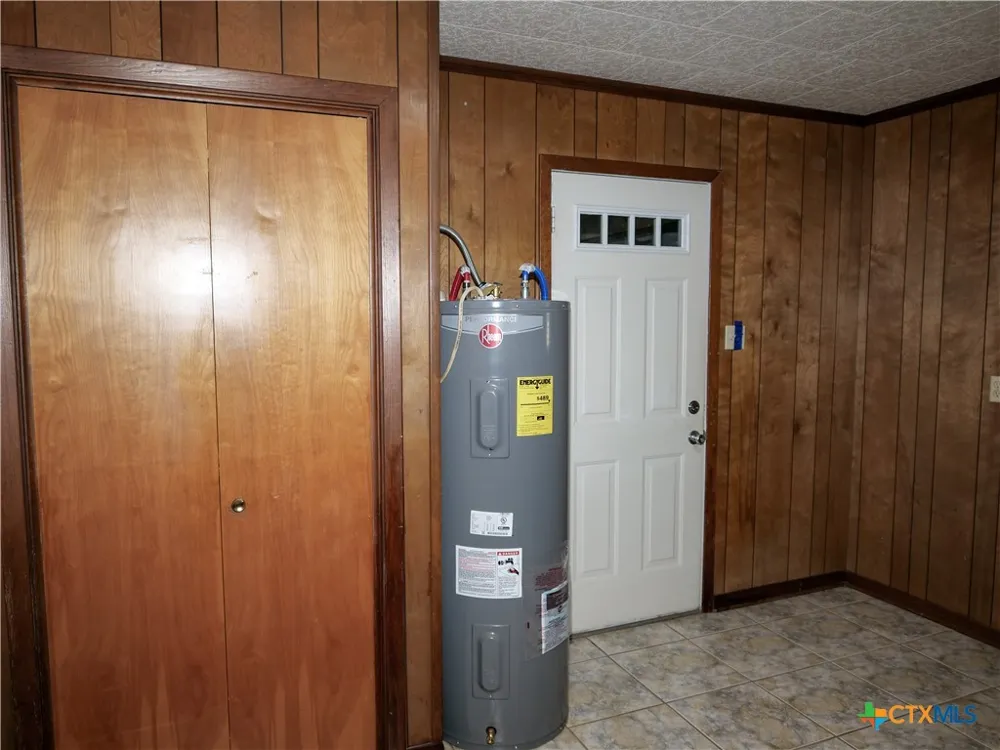 1209 E Morgan Cuero, TX 77954