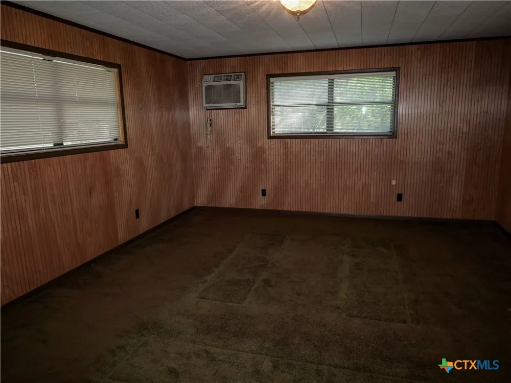 1209 E Morgan Cuero, TX 77954