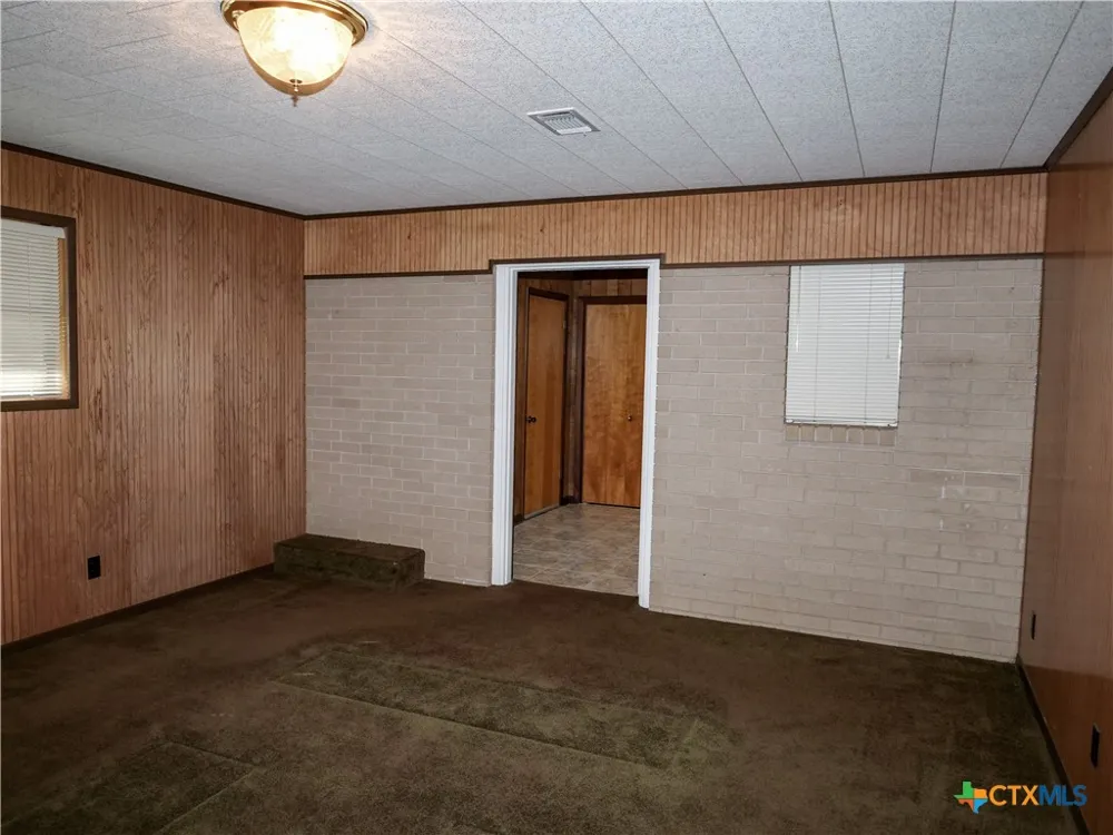 1209 E Morgan Cuero, TX 77954