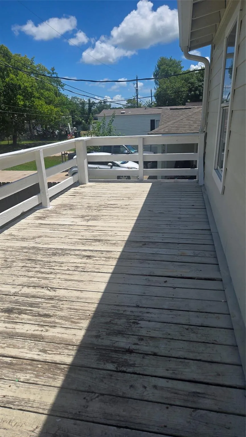 3810 Chanterway Street Bacliff, TX 77518