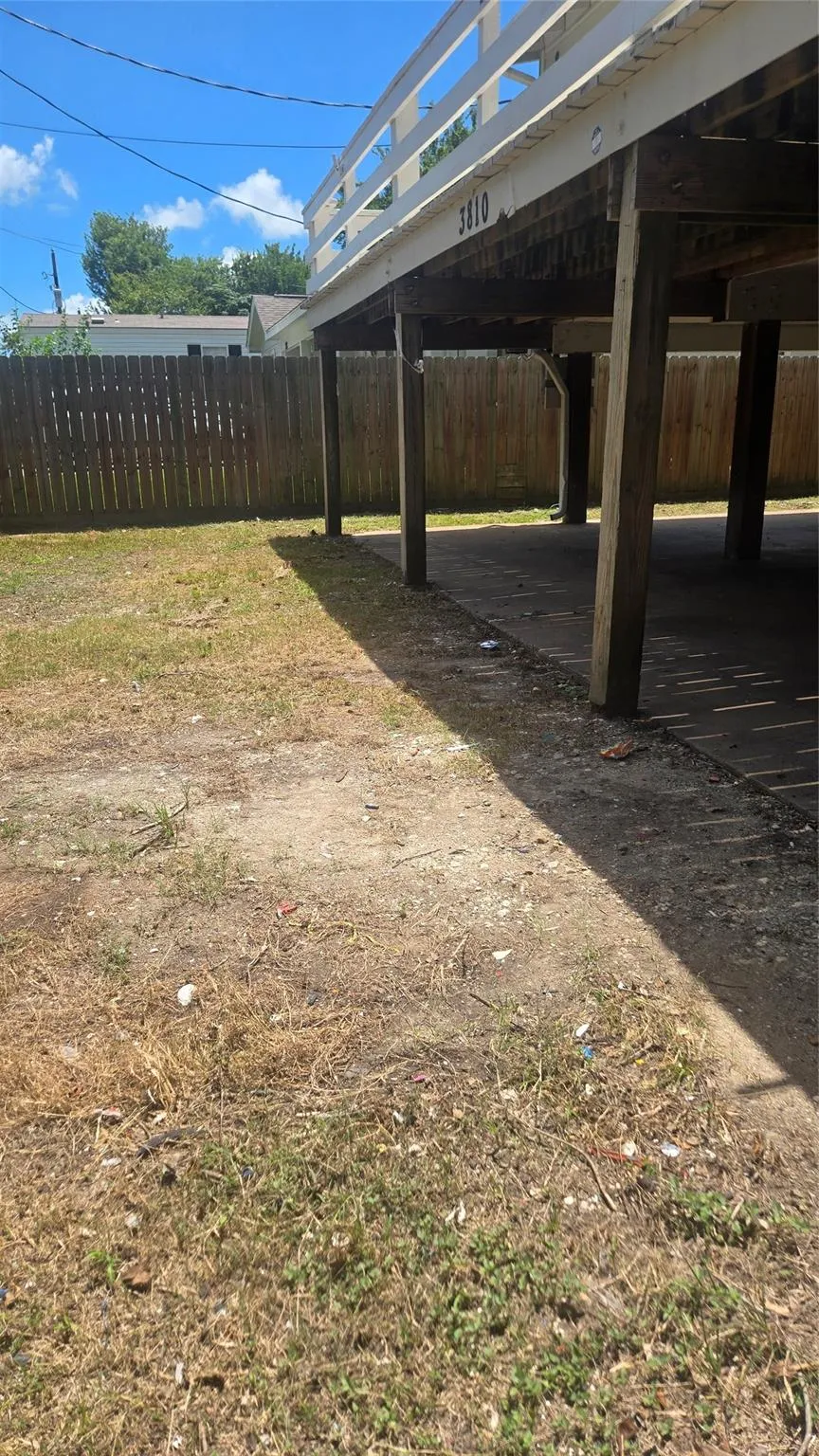 3810 Chanterway Street Bacliff, TX 77518