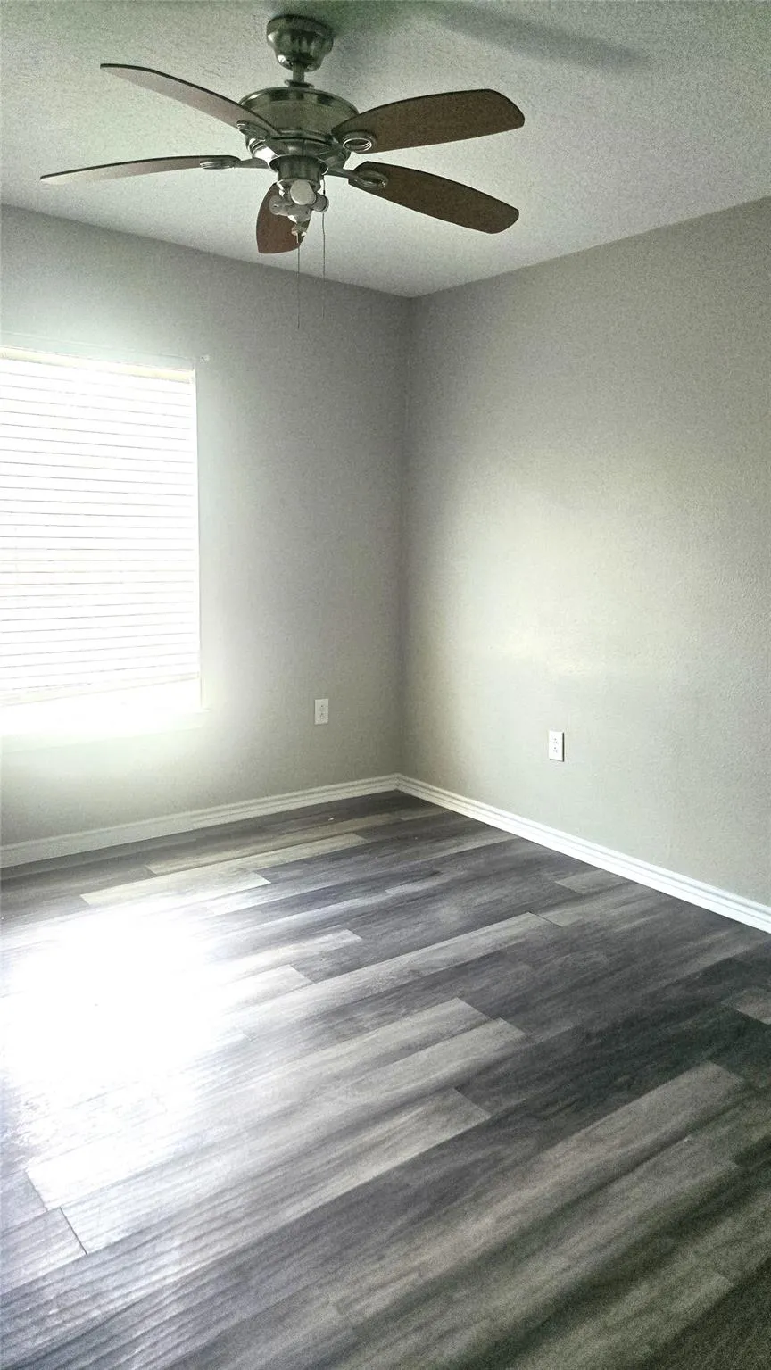 3810 Chanterway Street Bacliff, TX 77518