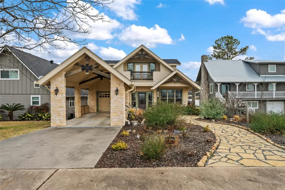 507 W Lake Shore Drive Livingston, TX 77351
