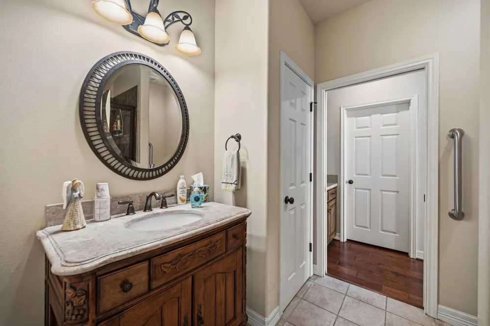 507 W Lake Shore Drive Livingston, TX 77351