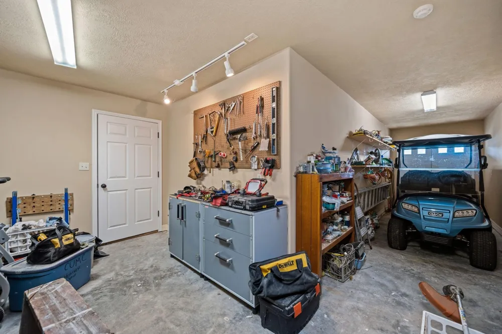 507 W Lake Shore Drive Livingston, TX 77351