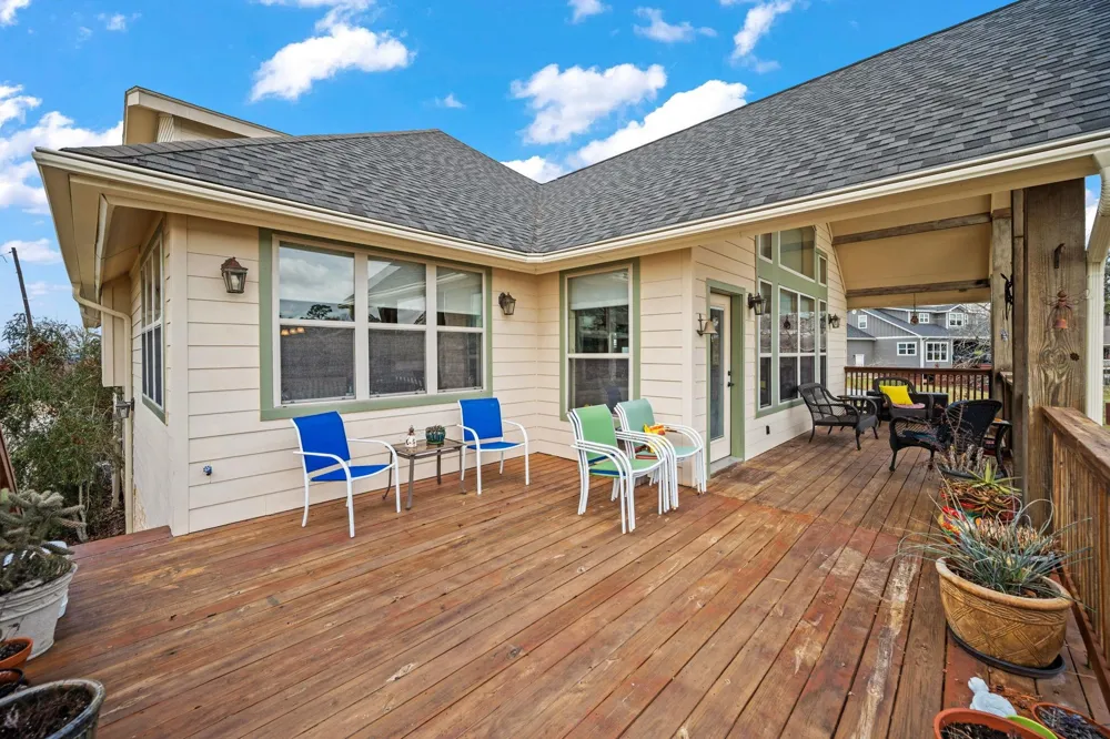 507 W Lake Shore Drive Livingston, TX 77351