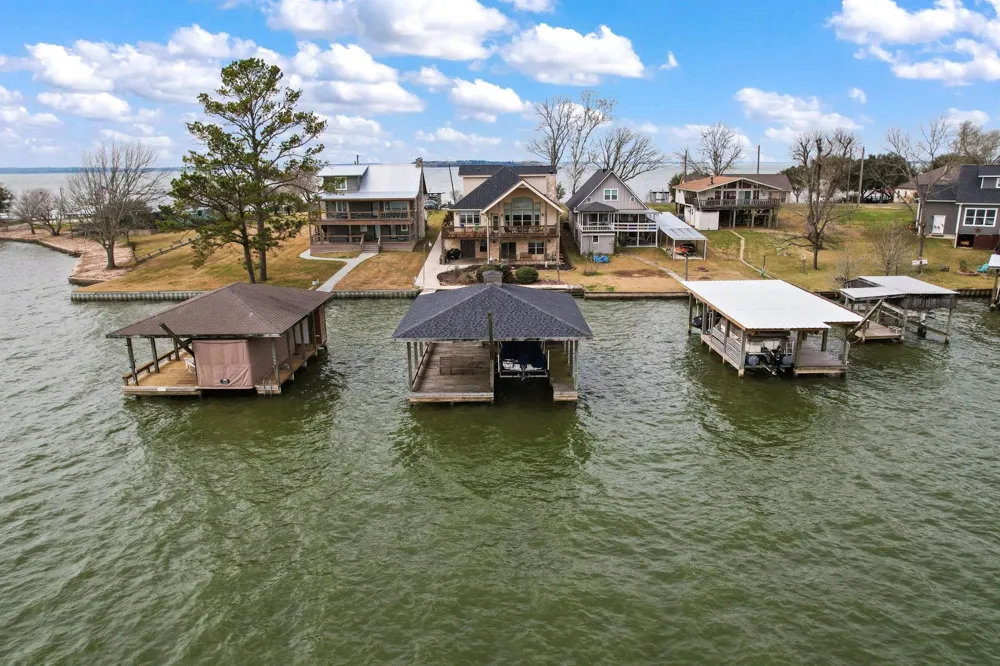 507 W Lake Shore Drive Livingston, TX 77351