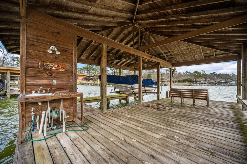507 W Lake Shore Drive Livingston, TX 77351