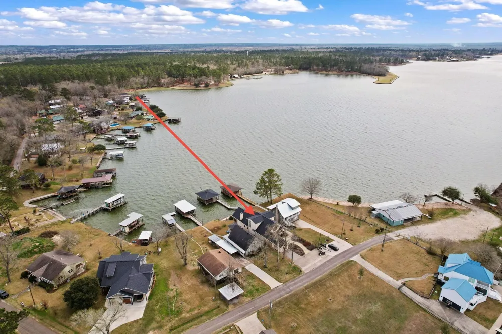 507 W Lake Shore Drive Livingston, TX 77351