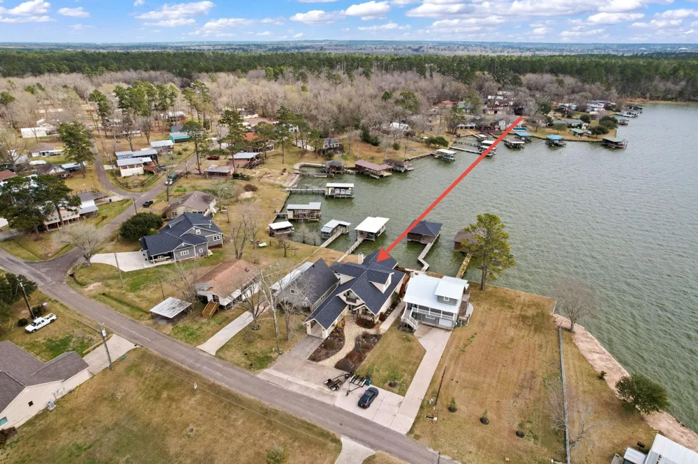 507 W Lake Shore Drive Livingston, TX 77351