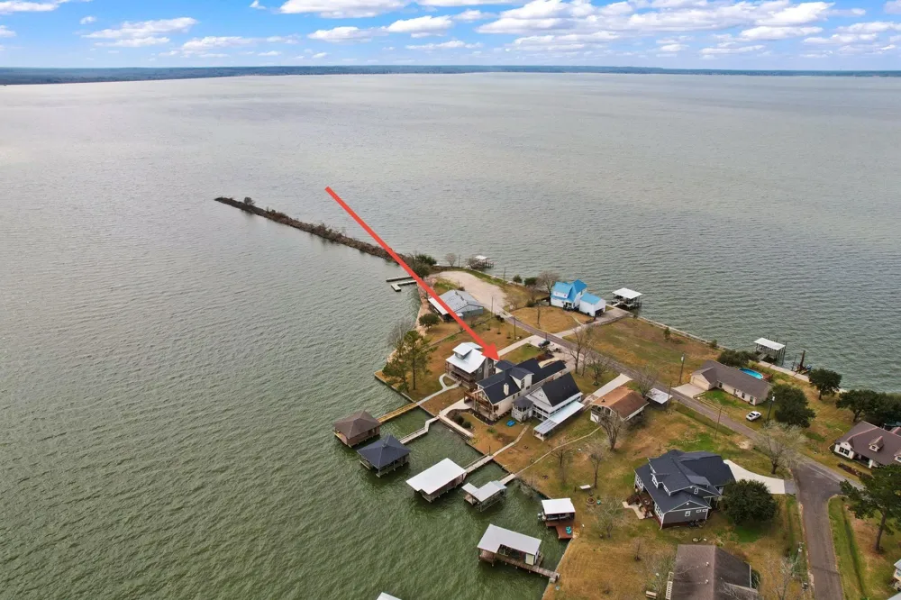 507 W Lake Shore Drive Livingston, TX 77351
