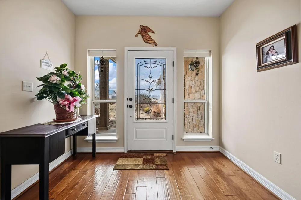 507 W Lake Shore Drive Livingston, TX 77351