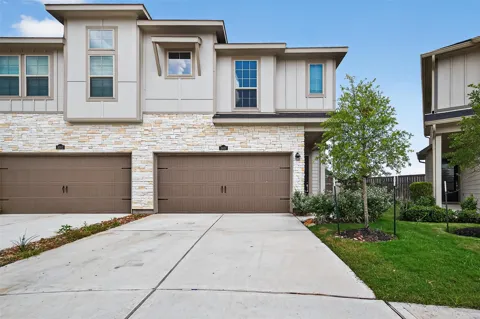 5607 Foggy Vine Court