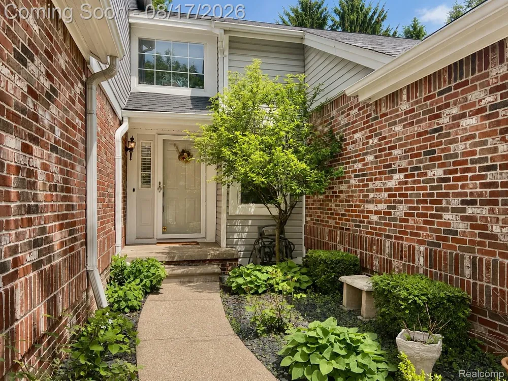 1168 Fairways Boulevard Troy City, MI 48085