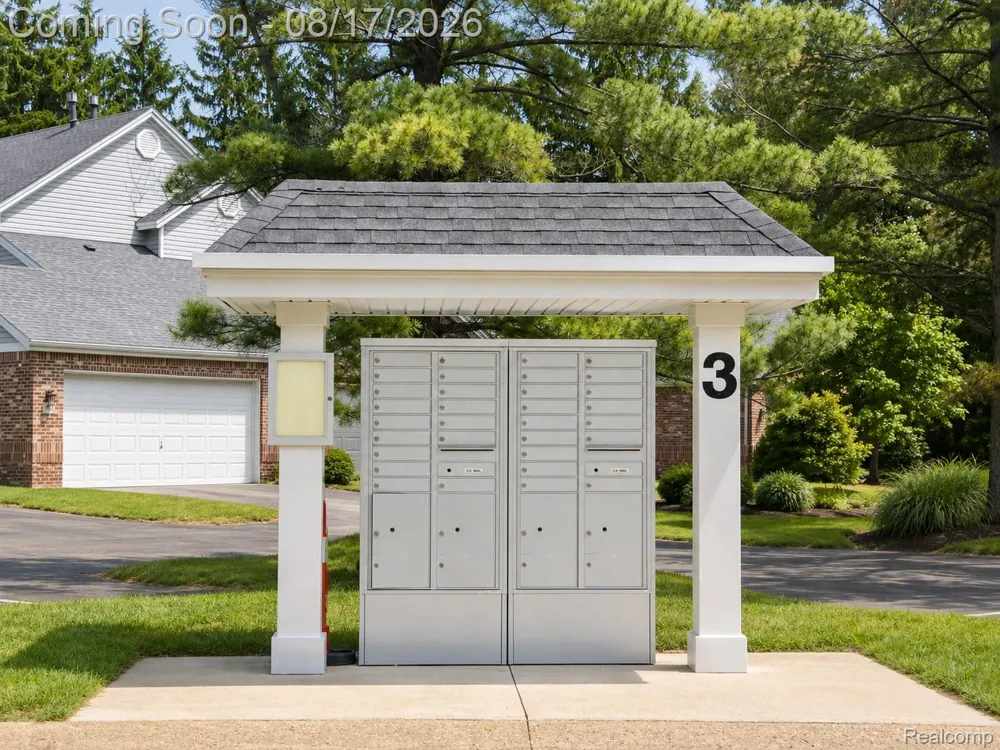 1168 Fairways Boulevard Troy City, MI 48085