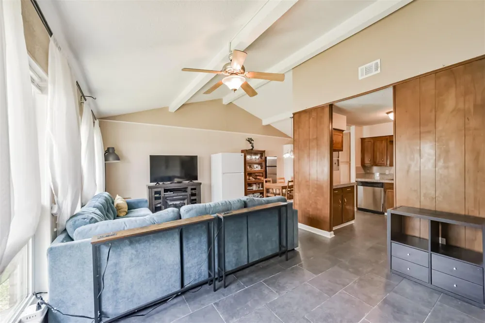 1749 Dolphin Drive Seabrook, TX 77586