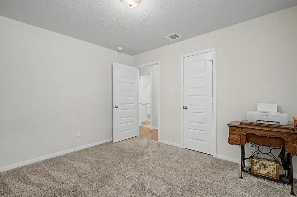 3721 Youpon Lane Huntsville, TX 77340