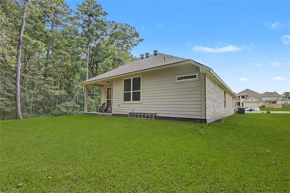 3721 Youpon Lane Huntsville, TX 77340