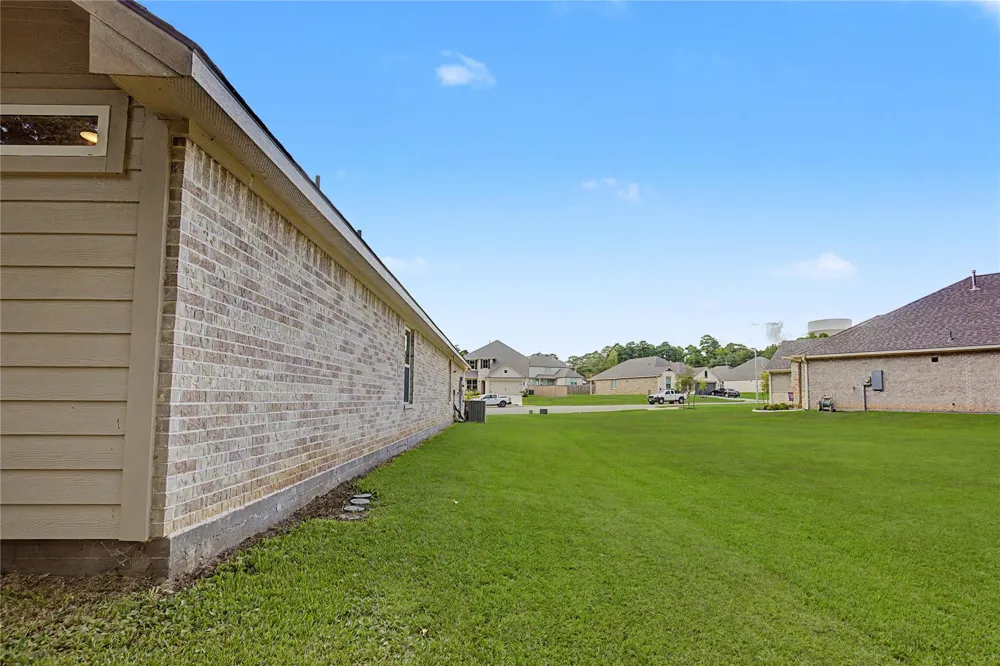 3721 Youpon Lane Huntsville, TX 77340