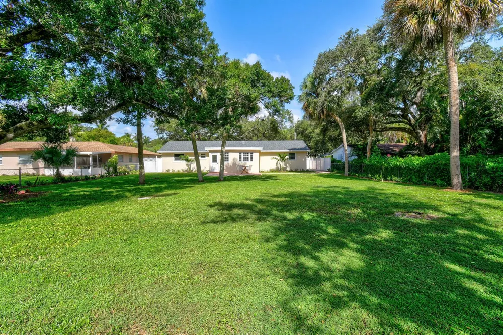 13074 23rd Avenue Palm Beach Gardens, FL 33410