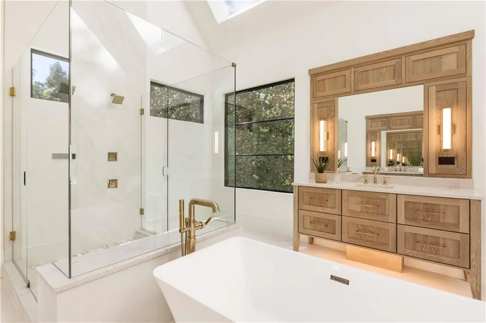 388 Londonberry Rd NW Sandy Springs, GA 30327