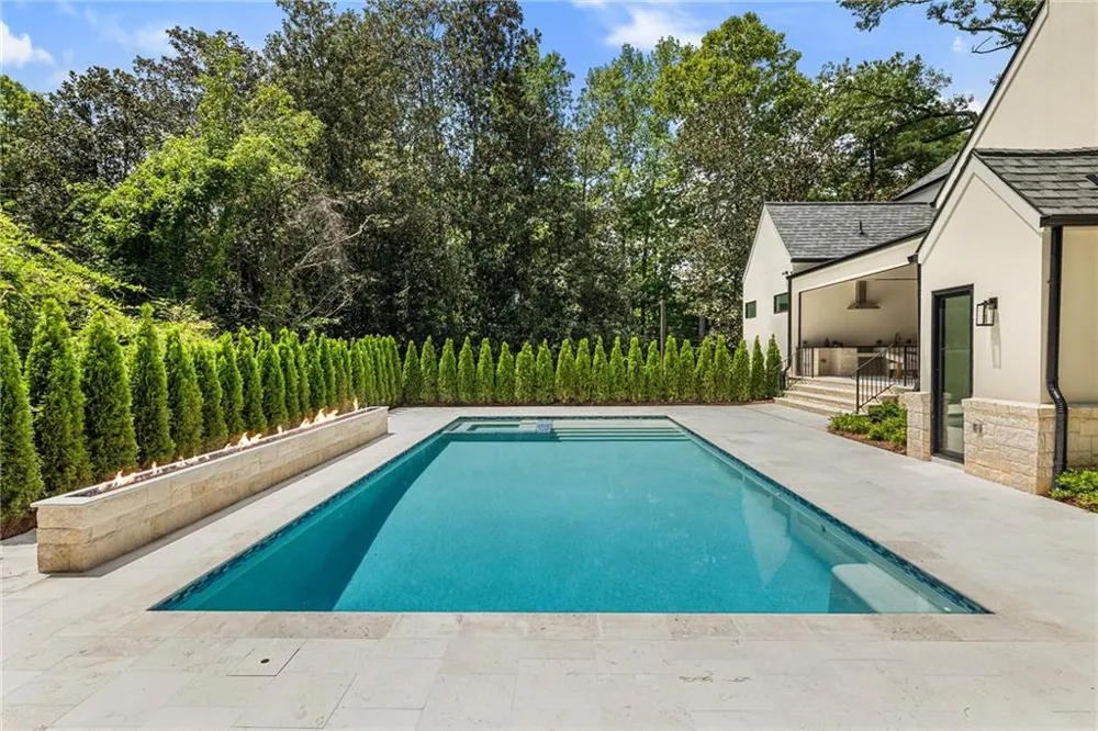 388 Londonberry Rd NW Sandy Springs, GA 30327