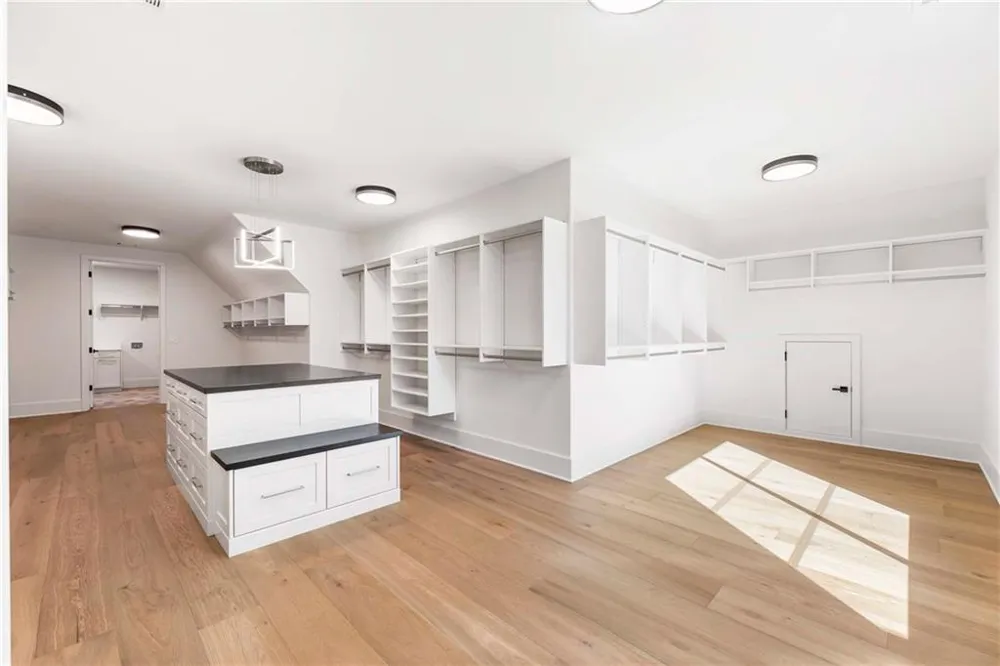 388 Londonberry Rd NW Sandy Springs, GA 30327