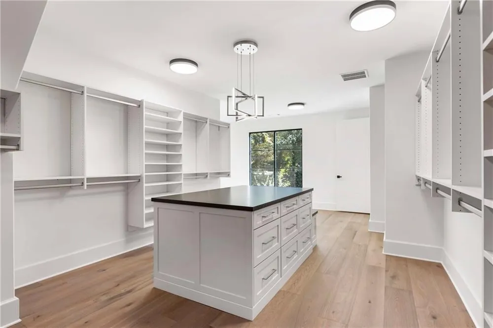 388 Londonberry Rd NW Sandy Springs, GA 30327