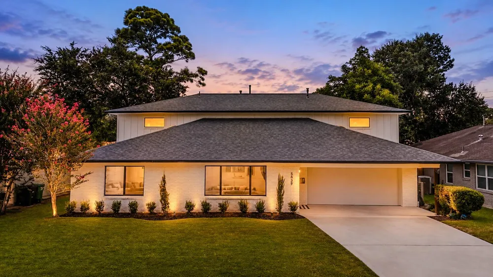 5439 Kinglet Street Houston, TX 77096