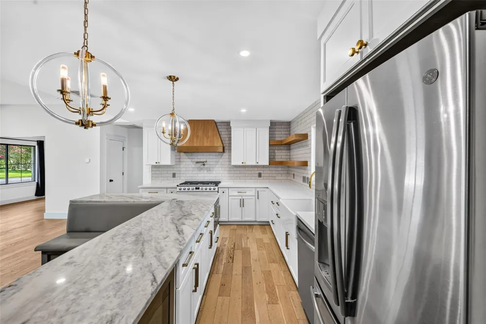 5439 Kinglet Street Houston, TX 77096