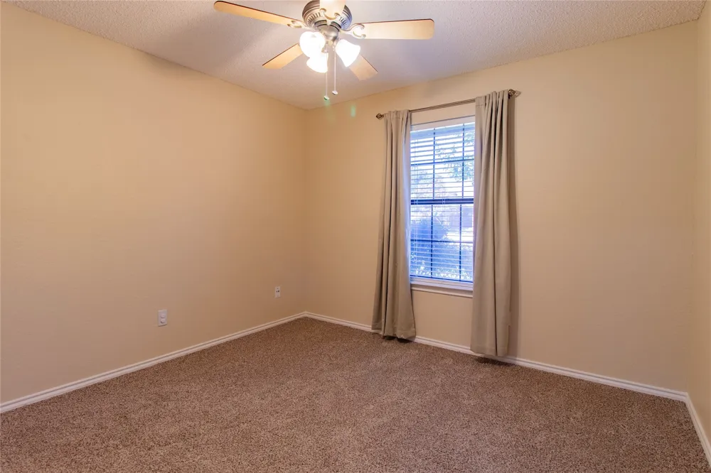 8220 Willis Lane Watauga, TX 76148