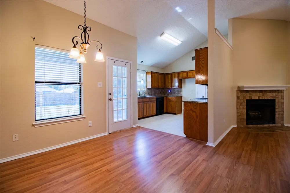 8220 Willis Lane Watauga, TX 76148