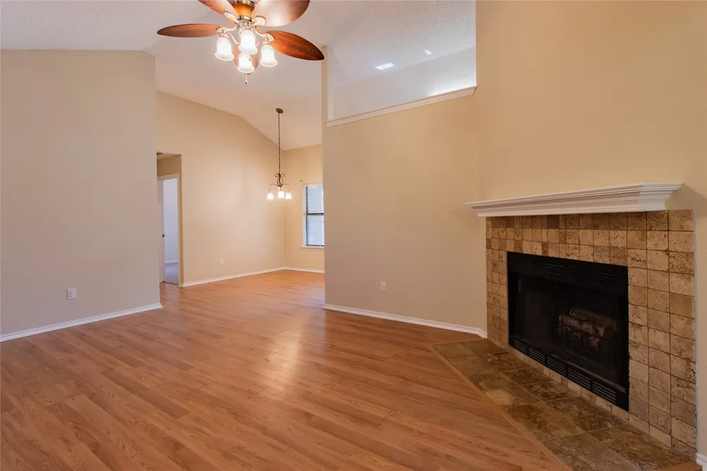 8220 Willis Lane Watauga, TX 76148