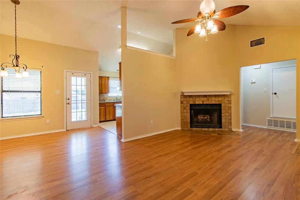 8220 Willis Lane Watauga, TX 76148