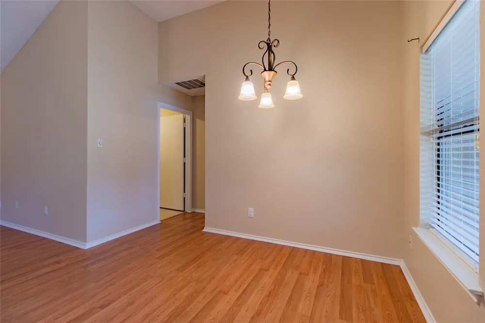 8220 Willis Lane Watauga, TX 76148