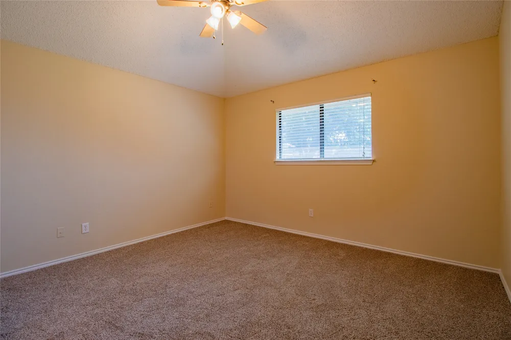 8220 Willis Lane Watauga, TX 76148
