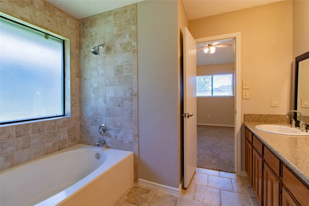8220 Willis Lane Watauga, TX 76148