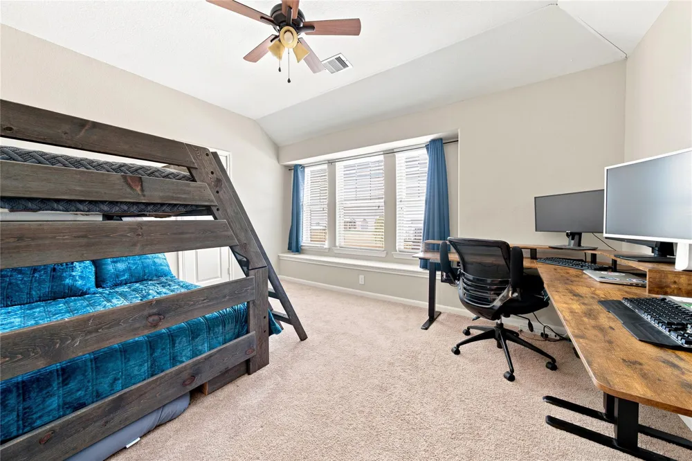 234 Dale Ridge Lane Dickinson, TX 77539