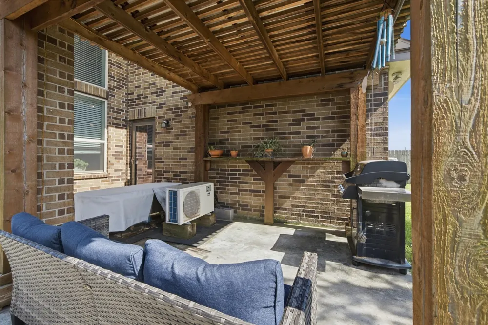 234 Dale Ridge Lane Dickinson, TX 77539