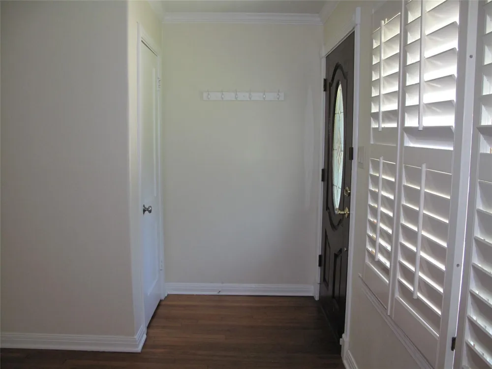 5125 Locust Street Bellaire, TX 77401