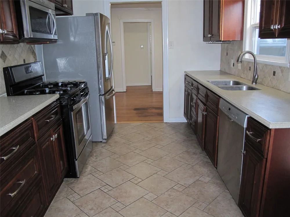 5125 Locust Street Bellaire, TX 77401