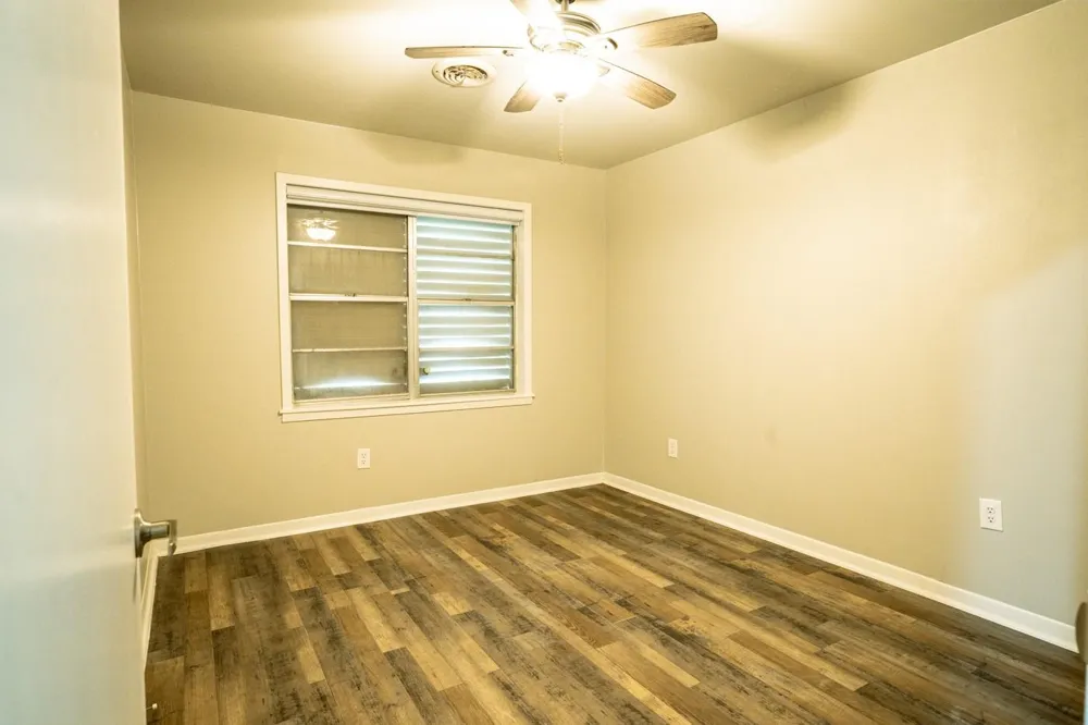 1105 W Saint Louis Avenue Seadrift, TX 77983