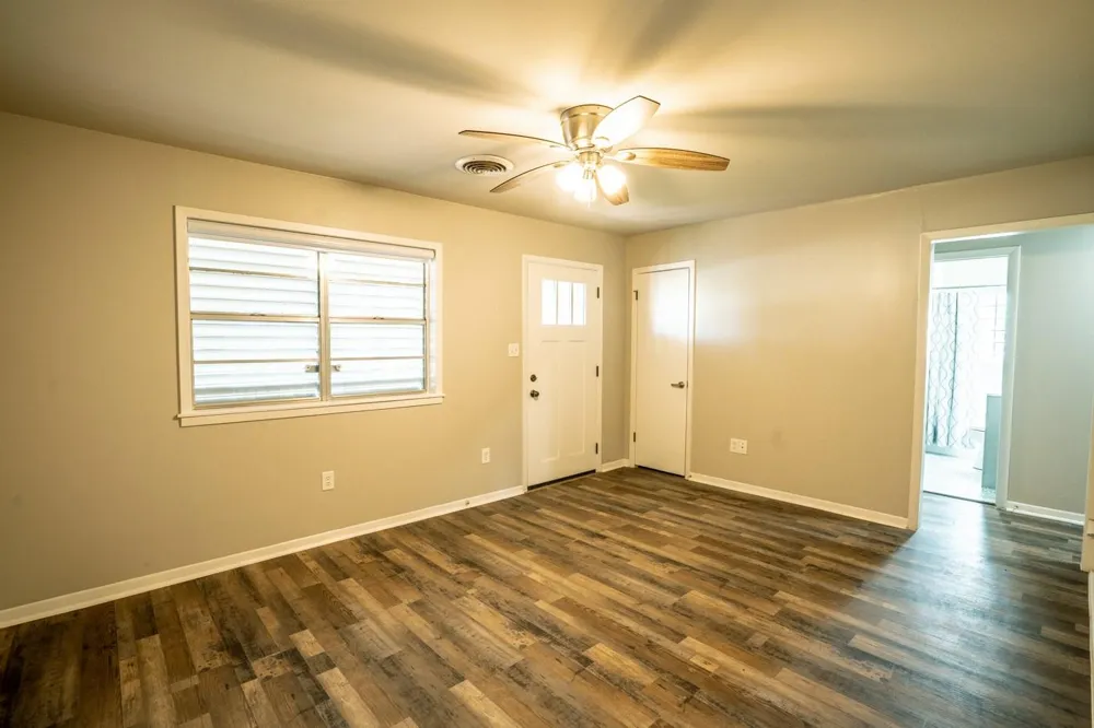 1105 W Saint Louis Avenue Seadrift, TX 77983