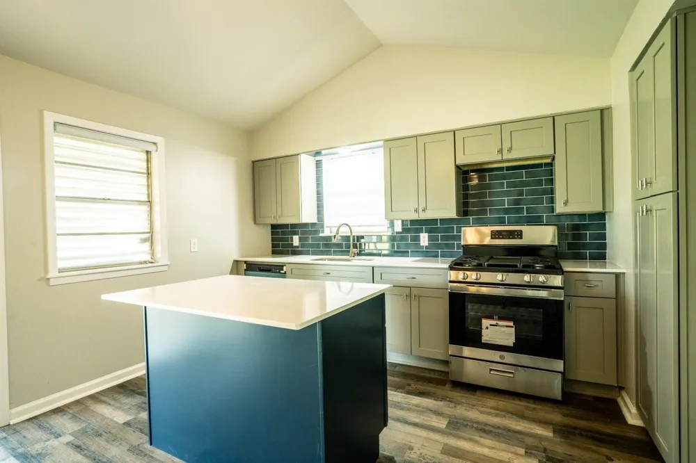1105 W Saint Louis Avenue Seadrift, TX 77983