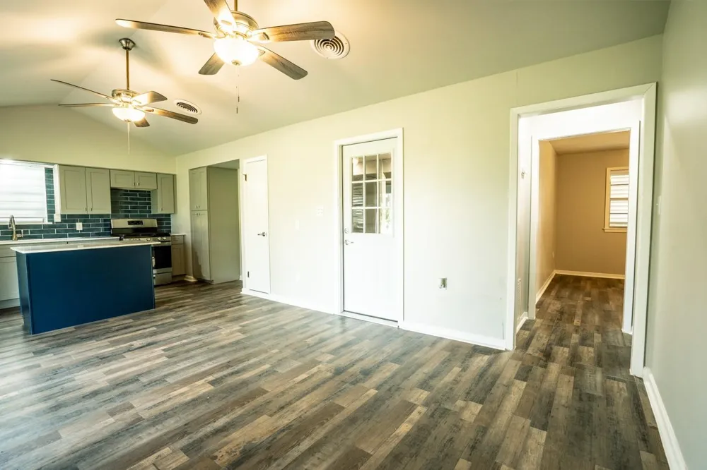 1105 W Saint Louis Avenue Seadrift, TX 77983