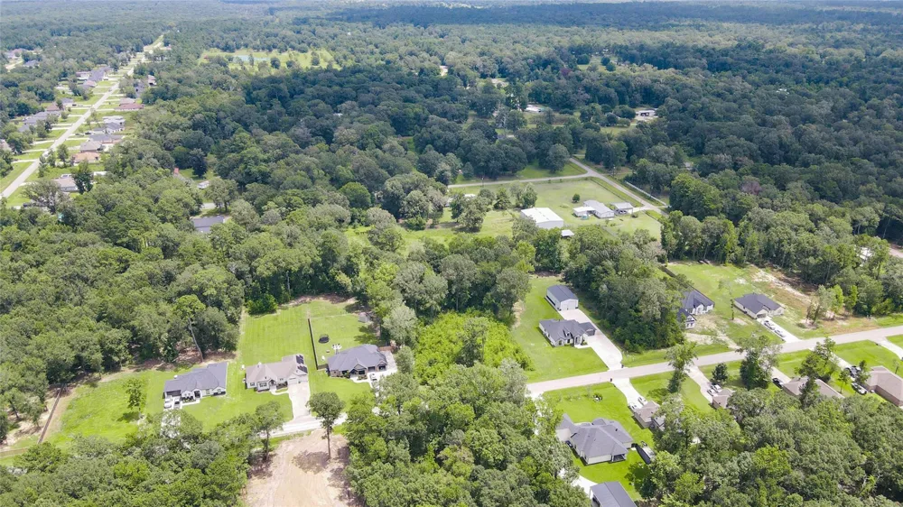 133 County Road 6606 Dayton, TX 77535