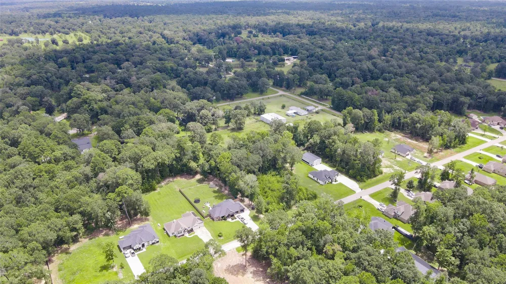 133 County Road 6606 Dayton, TX 77535